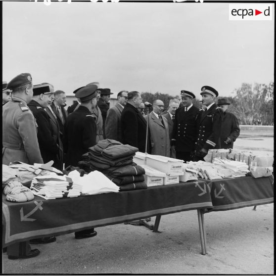 Au centre Sirroco du Matifou, remise des dons d'équipements sportifs.