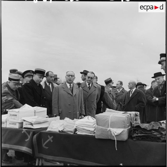 Au centre Sirroco du Matifou, remise des dons d'équipements sportifs.