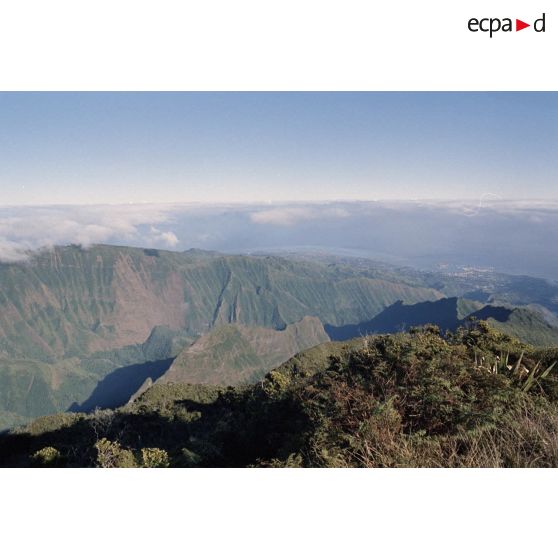 Vue des alentours de l'Aorai à Tahiti. [Description en cours]