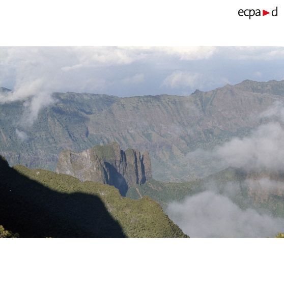 Vue des alentours de l'Aorai à Tahiti. [Description en cours]