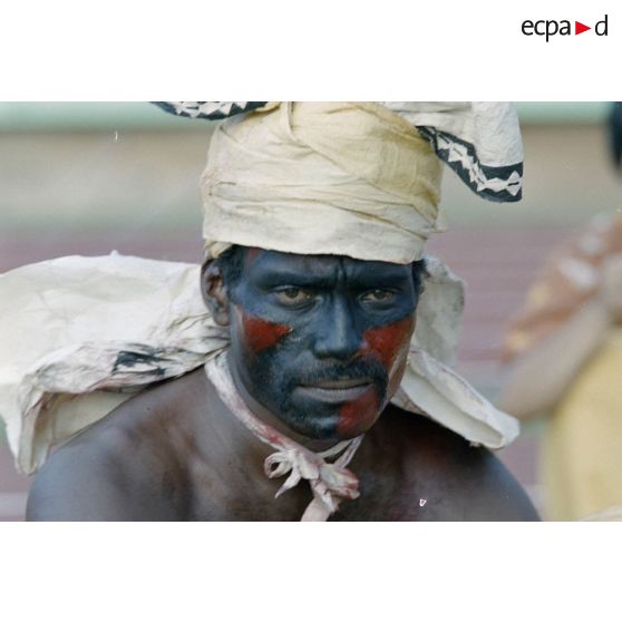 Portrait d'un participant au Festival des Arts du Pacifique à Papeete. [Description en cours]