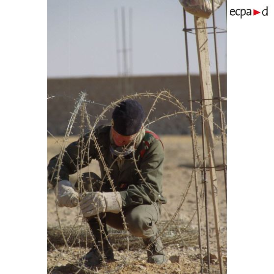 Construction du camp de prisonniers de transit Clémence à 7 kilomètres de Rafha par le 3e RIMa (régiment d'infanterie de marine).