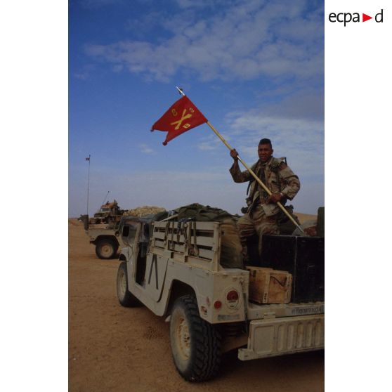 En ZDO (zone de déploiement opérationnel) Olive, exercice d'une batterie du 8e régiment d'artillerie américain.