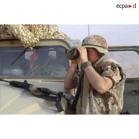 En ZDO (zone de déploiement opérationnel) Olive, exercice d'une batterie du 8e régiment d'artillerie américain.