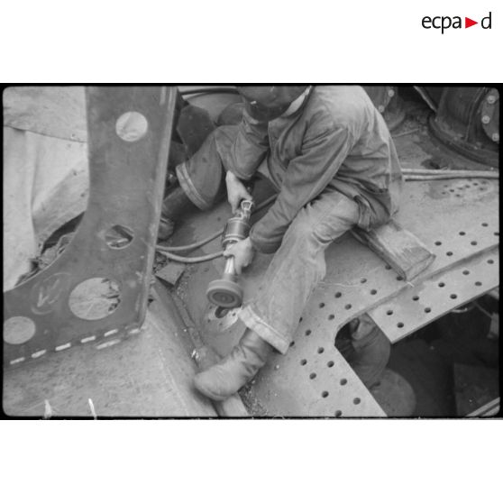 Assemblage de U-Boote de type IX-B à Brème.