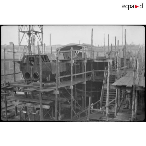Assemblage de U-Boote de type IX-B à Brème.
