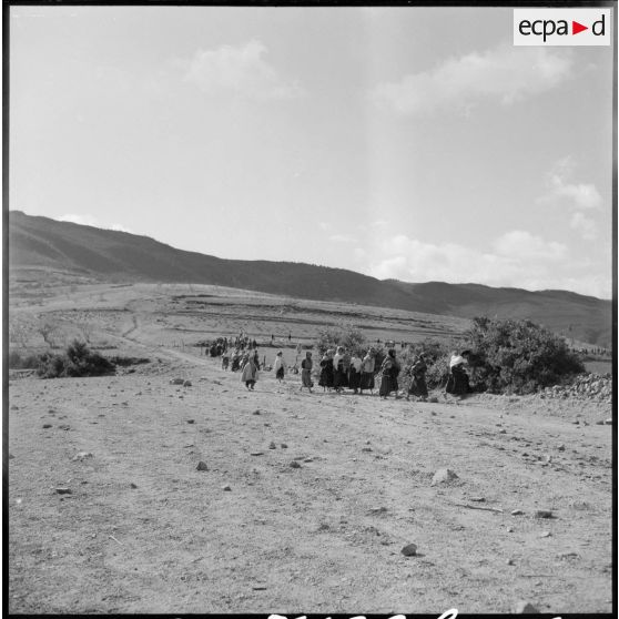 Arrivée de la population de Zait-Garetz.