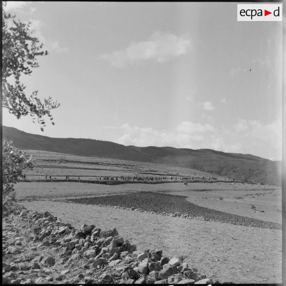 Vue des environs du douar de Zait-Garetz.