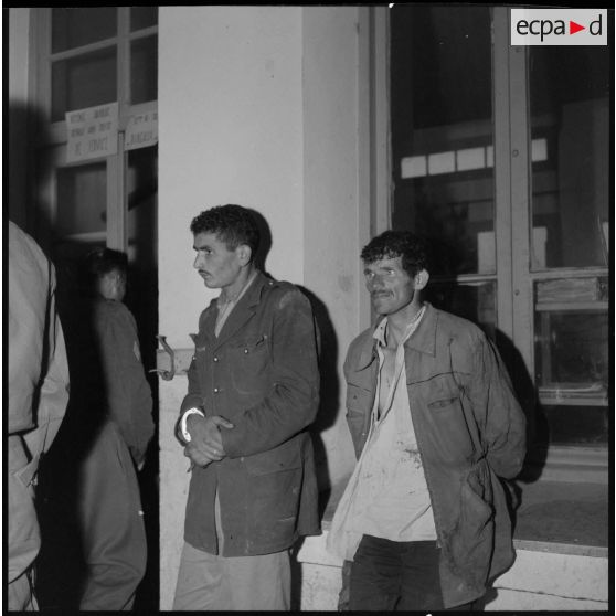 Les prisonniers faits au cours de l'opération.