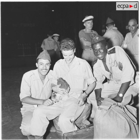 Alger. Groupe de jeunes moniteurs de la jeunesse algérienne.
