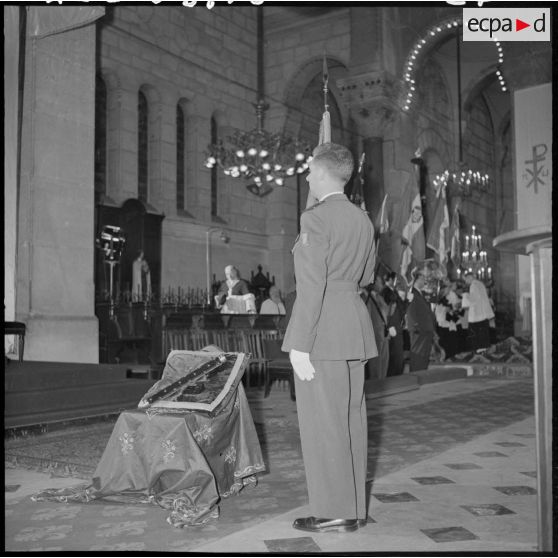 Messe en mémoire du maréchal de Lattre de Tassigny en la cathédrale d'Alger.