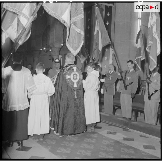 Messe à la mémoire du maréchal de Lattre de Tassigny en la cathédrale d'Alger.