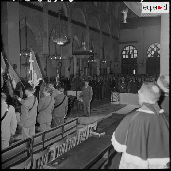 Messe en la mémoire  du maréchal de Lattre de Tassigny en la cathédrale d'Alger.