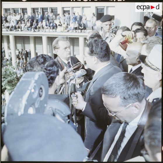 Discours de Jacques Soustelle lors de sa visite à Alger.
