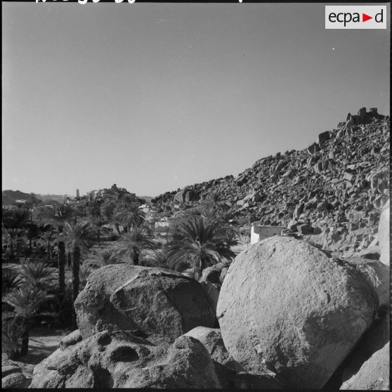 Le village d’Azellouaz près de Djanet.