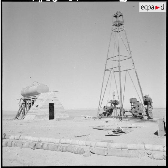 Extraction du minerai de fer sur l’un des garas du gisement en pleine activité à 10 km au sud de Djebilet.