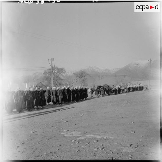 Une prise d'armes dans la région de Méchéria.