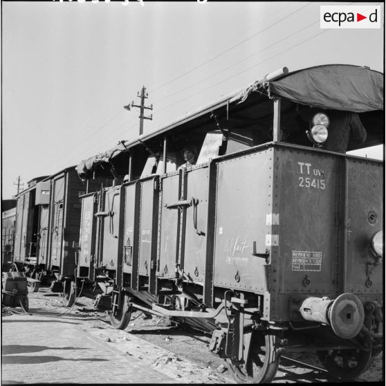 Armement et équipement d'un train.