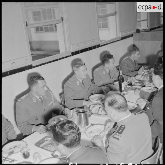 Le repas de la cérémonie de fin de stage à Cap Matifou.