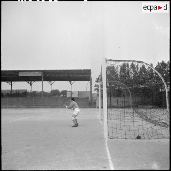 Le gardien de but lors d'un match de football.