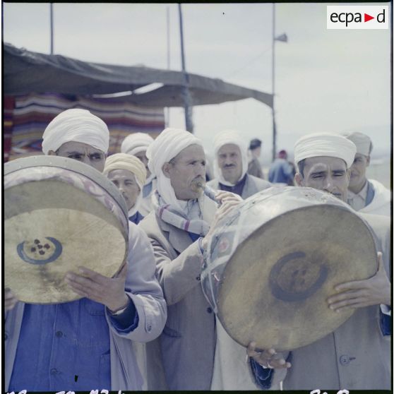 Musiciens lors de la fête de l'AÏd El-Seghir à Maison Carrée.