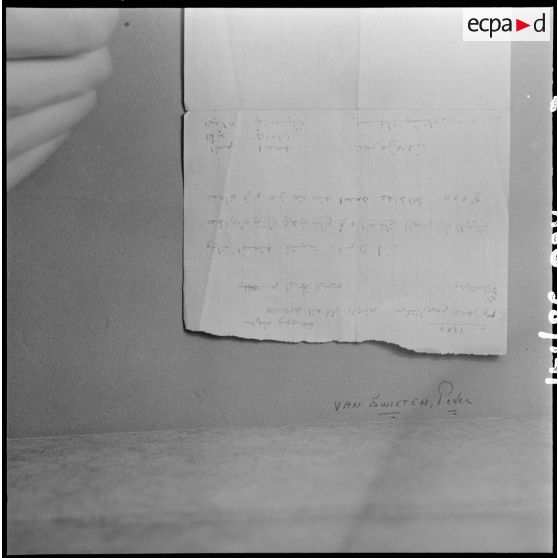 Dos de la permission écrite en arabe.