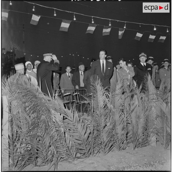 Arrivée de monsieur Chapel dans les tribunes.