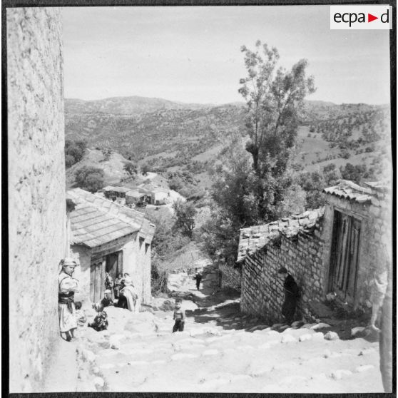 Rue du village de Zaknoun.