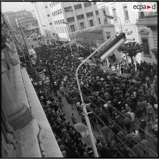 La foule des manifestants.