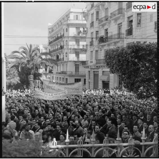 La foule des manifestants.