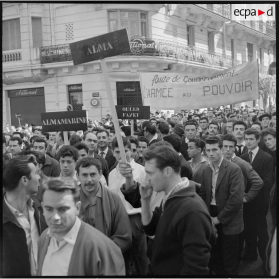 La foule des manifestants.