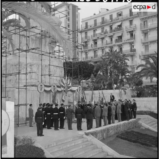 Vue générale des personnalités durant la cérémonie.