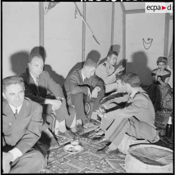 Les légionnaires à la soirée.