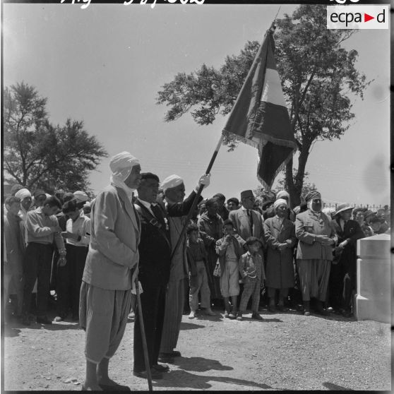 La cérémonie au monument aux morts de Tebessa.
