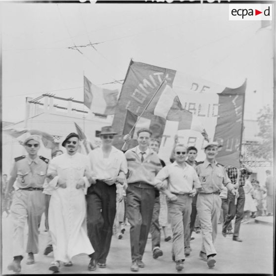 La foule pendant la manifestation de Constantine.