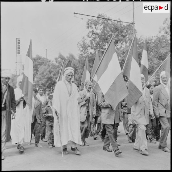 La foule pendant la manifestation de Constantine.