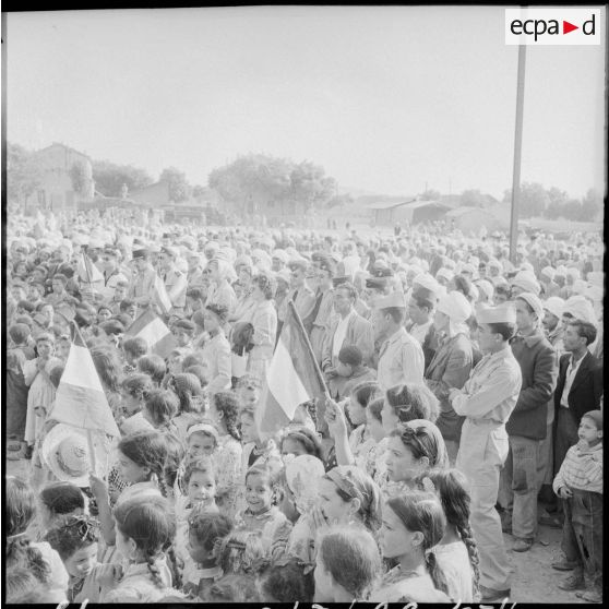 Telergma. La foule attentive.