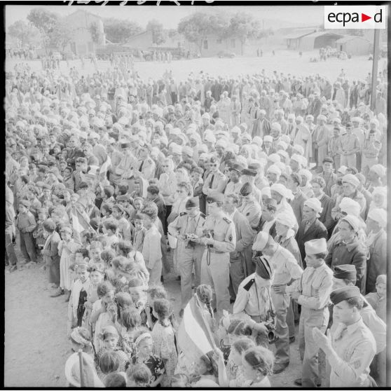 Telergma. La foule attentive.