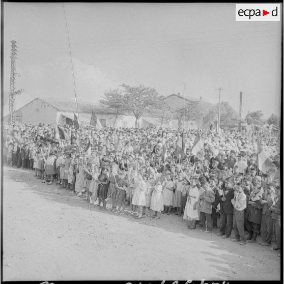 Telergma. La foule attentive.