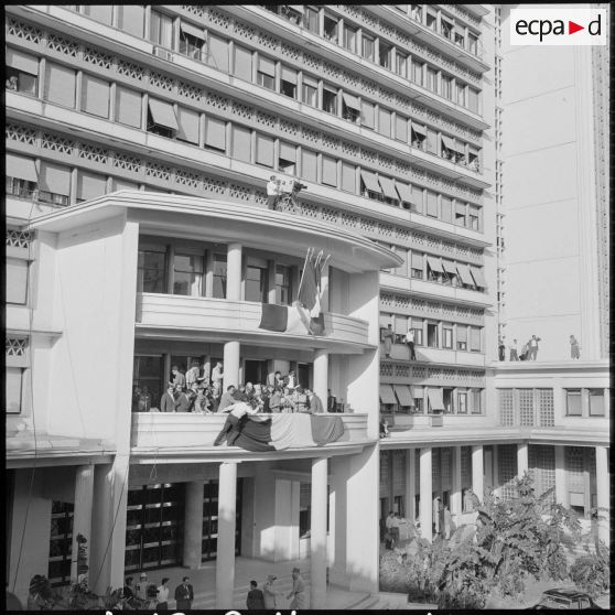 Alger. Discours des autorités depuis le Gouvernement général.
