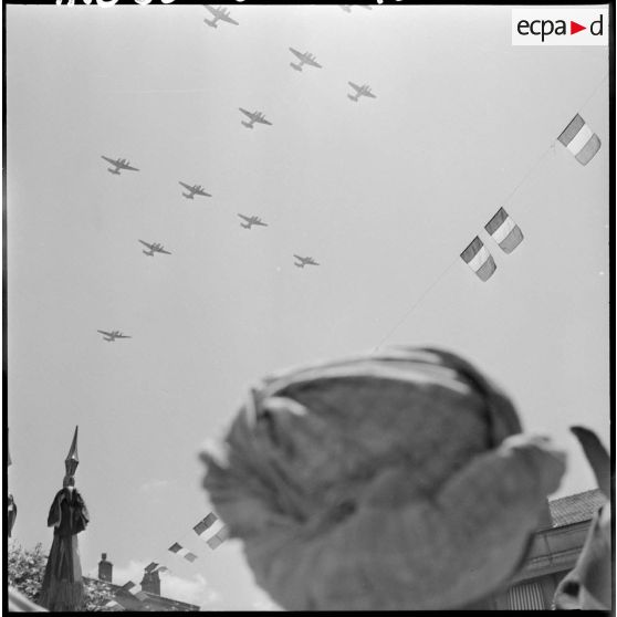 Défilé aérien à Blida.