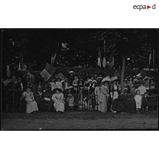 [Fête du 12e régiment de cuirassiers ou concours hippique, s. d.].