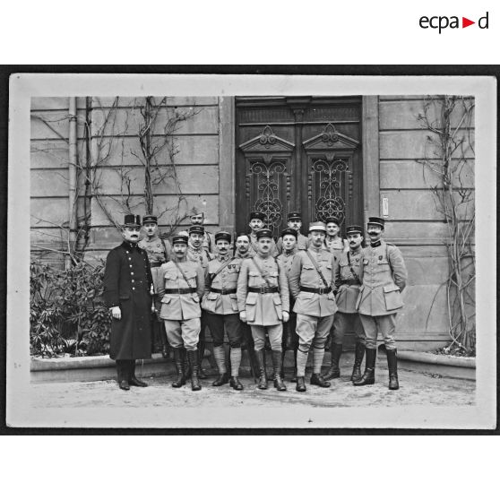 Popote du 109 RI à Luxembourg du 8.12.18 au 6.2.19 chez madame Hoffmann Bastiars, 26 bd Royal. Lieutenant-colonel Pierre Lalande (père du capitaine André Lalande). [légende d'origine]