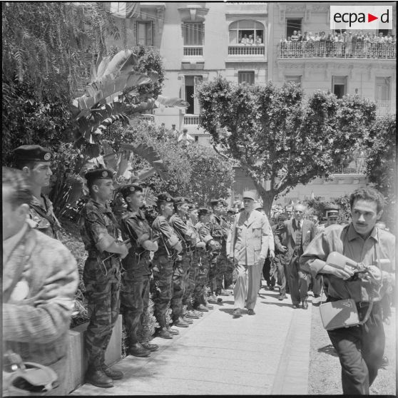 Alger. Visite du général de Gaulle.
