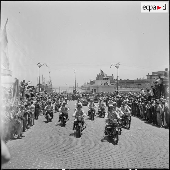 Alger. Visite du général de Gaulle.