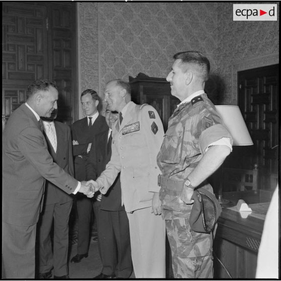 Préfecture d'Alger. Présentation des hauts fonctionnaires.