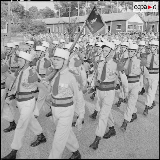 Cérémonie militaire à Zeralda.