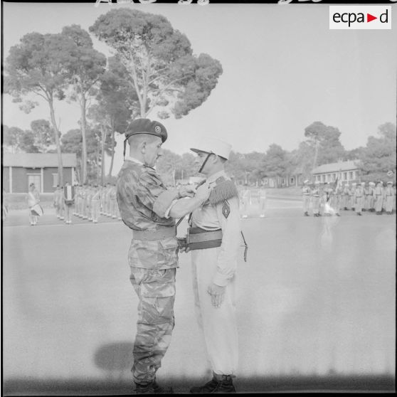 Zeralda. Remise de décoration.