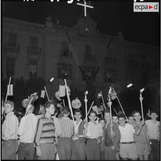 Constantine. Retraite aux flambeaux.