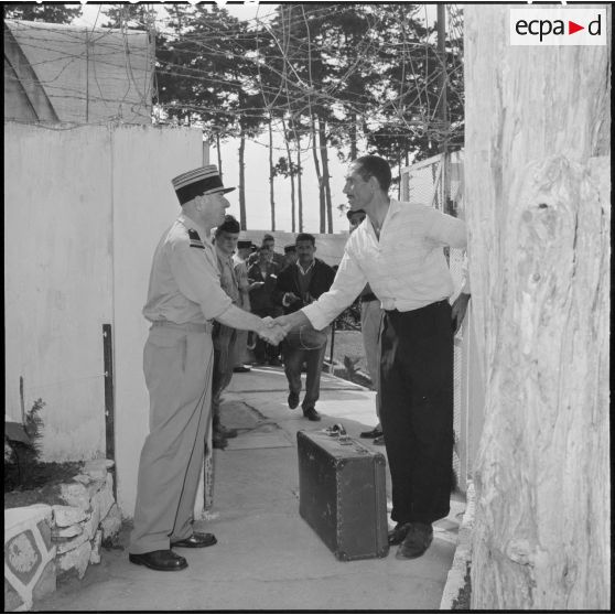 Libération de détenus au centre de triage de Ben Aknoun.